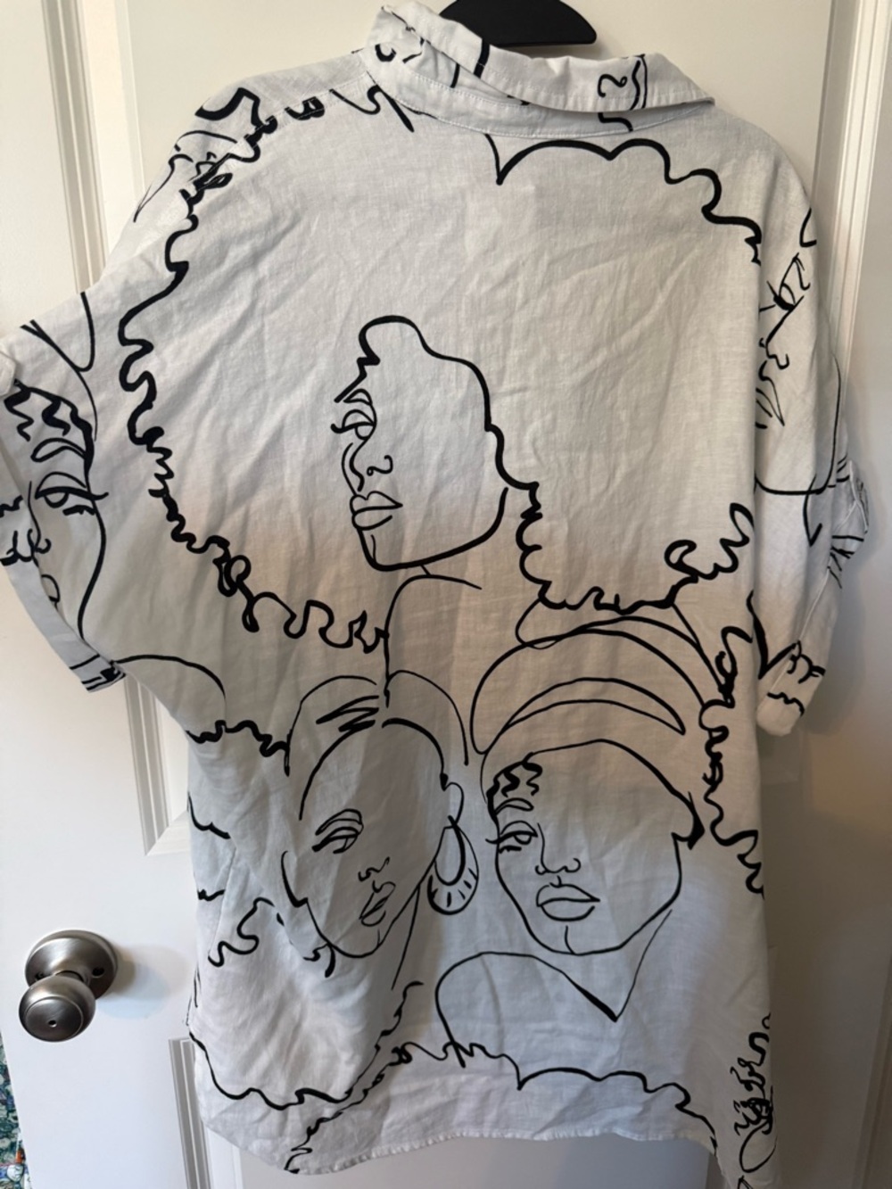 Christian Siriano White Tunic Top with Black Line-Art Faces - Picture 6 of 7